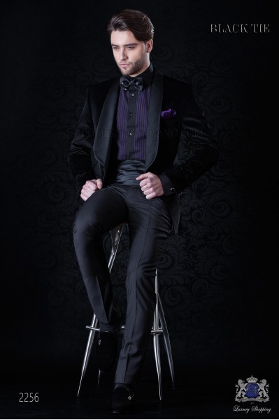 Italian velvet black tuxedo with satin lapels. Fabric velvet 100% cotton.