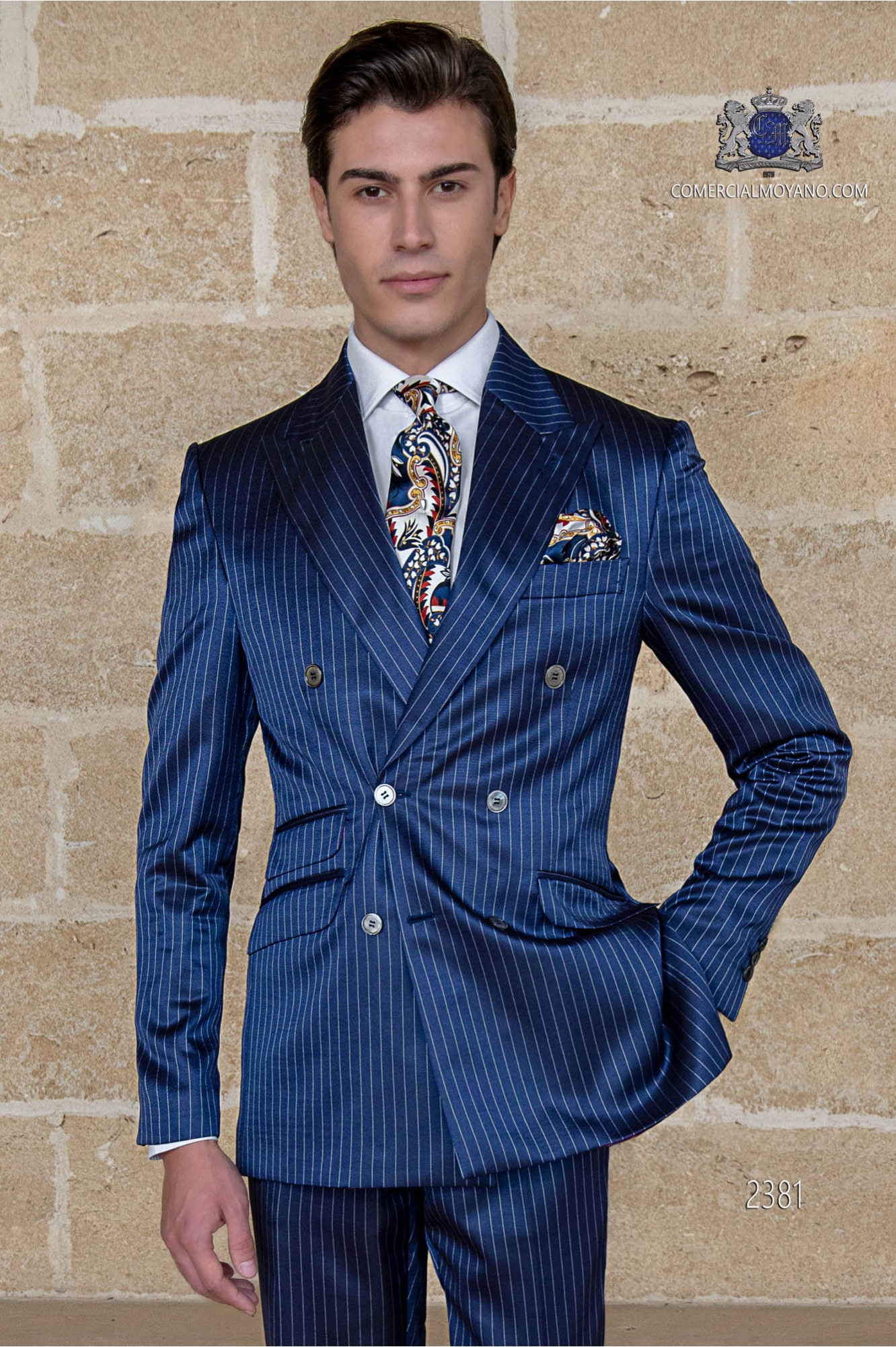 Traje cruzado diplomático azul royal modelo: 2381 Mario Moyano colección Gentleman
