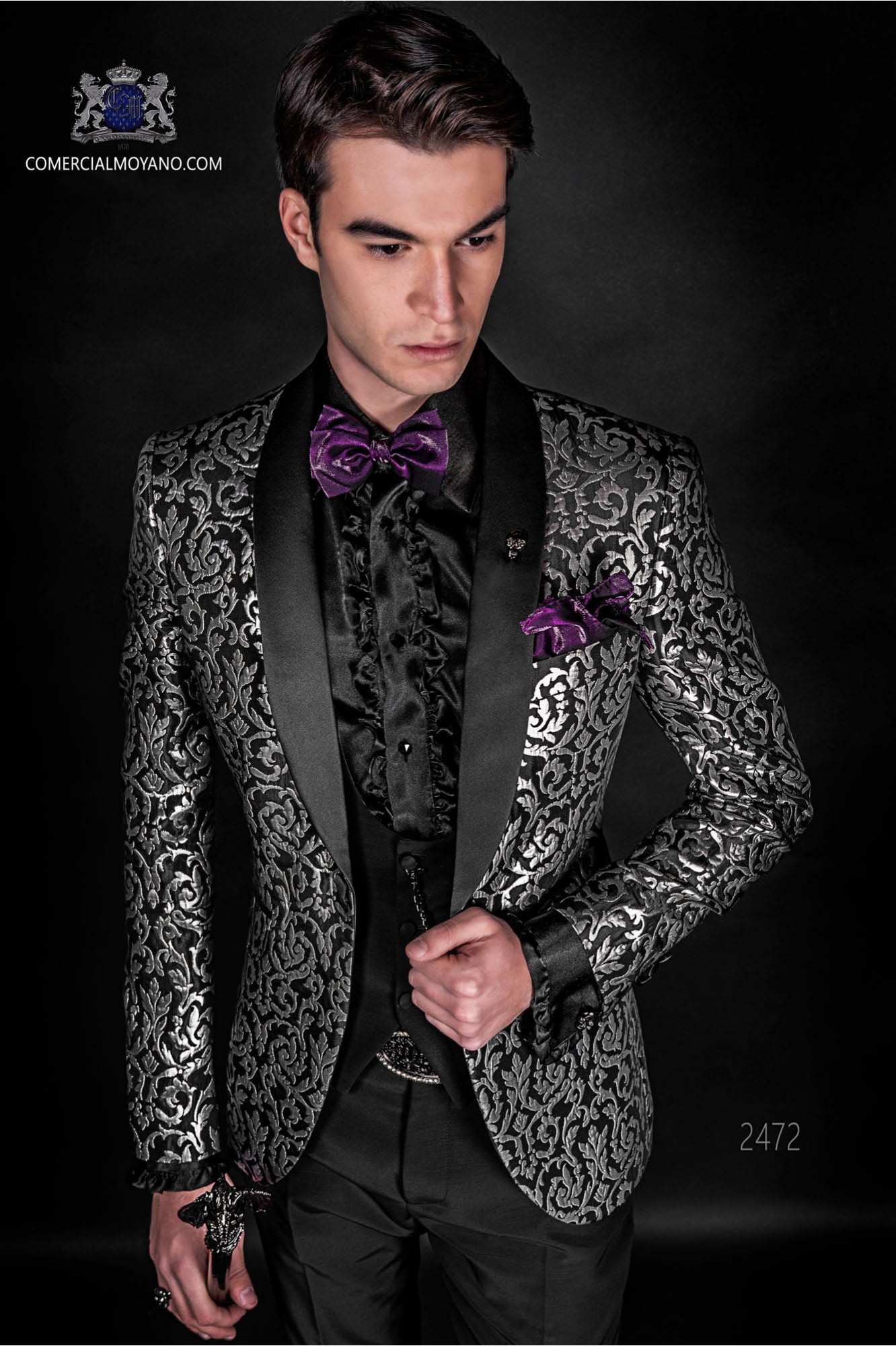 Korean fashion gothic jacket brocade black and silver. model 2472 Mario Moyano