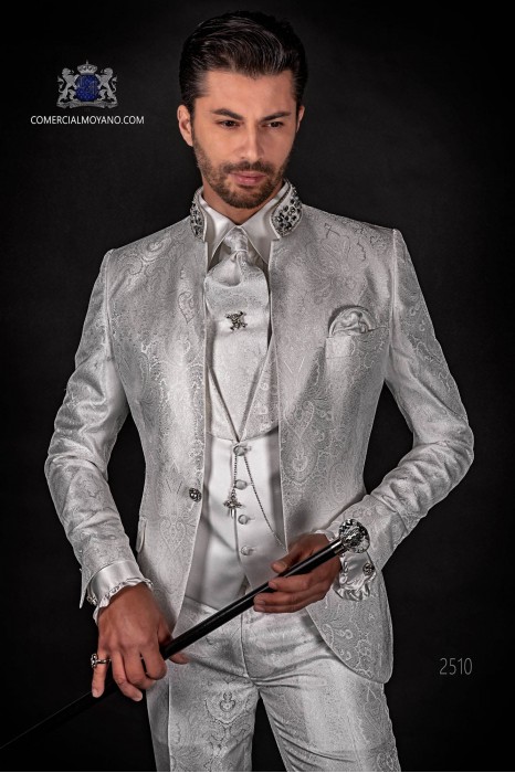 White mao collar groom suit with rhinestones 2510 Mario Moyano