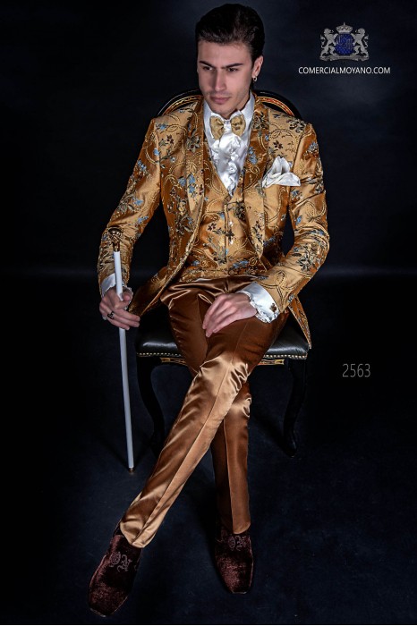 Italian fashion suit in jacquard fabric with a special design in golden tones