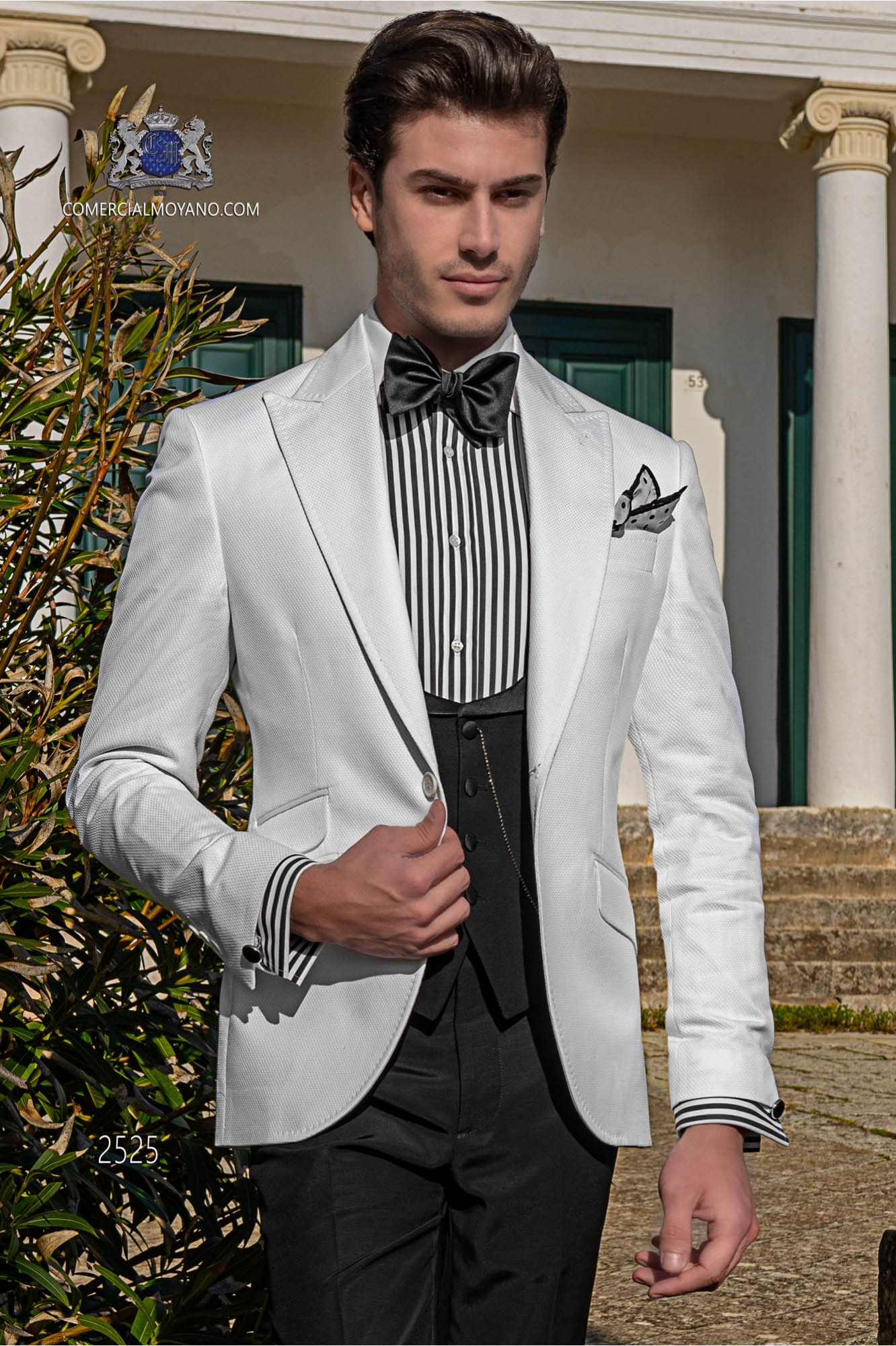 Traje de novio italiano a medida blanco de algodón tejido microdiseño modelo: 2525 Mario Moyano colección Hipster