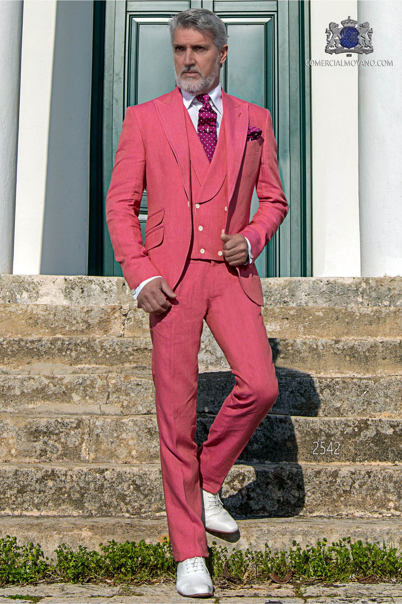 Stitched bespoke pink pure linen suit model 2542 Mario Moyano