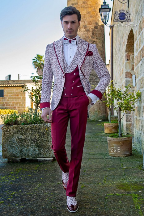 Italian wedding suit Slim stylish cut. Special burgundy printed fabric