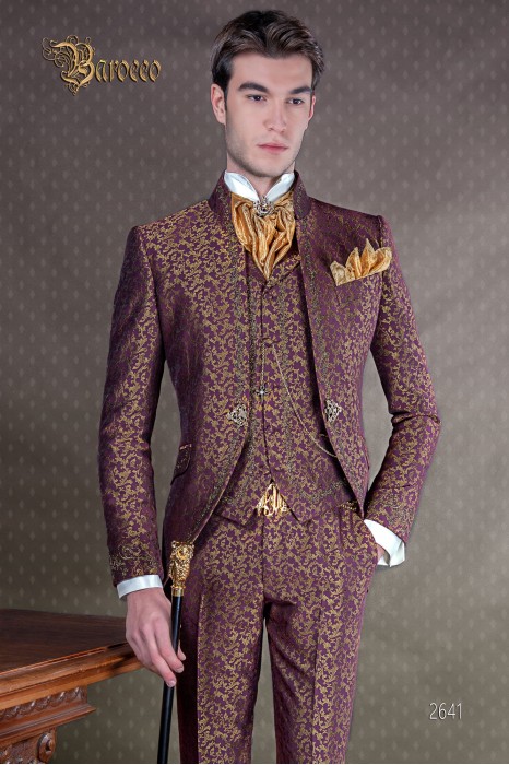 Costume de marié baroque, mao col redingote vintage en tissu jacquard violet et doré avec broderie en dorée