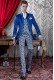 Anzug Barock. Weinlese-Mantel in blauem Satin mit Silberstickgarne.