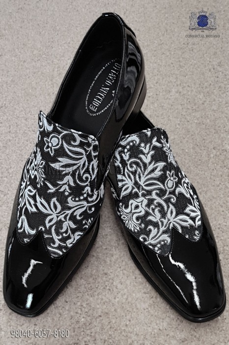 Black baroque shoes with black-white brocade fabric