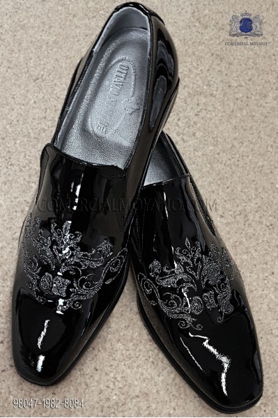 Black patent leather shoe