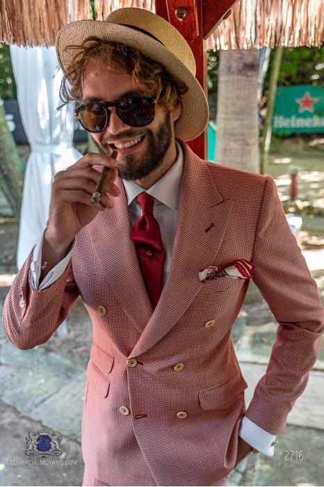 Costume à double boutonnage de mariage pied de poule rouge italien à la coupe ajustée